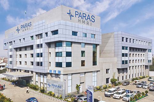 Paras